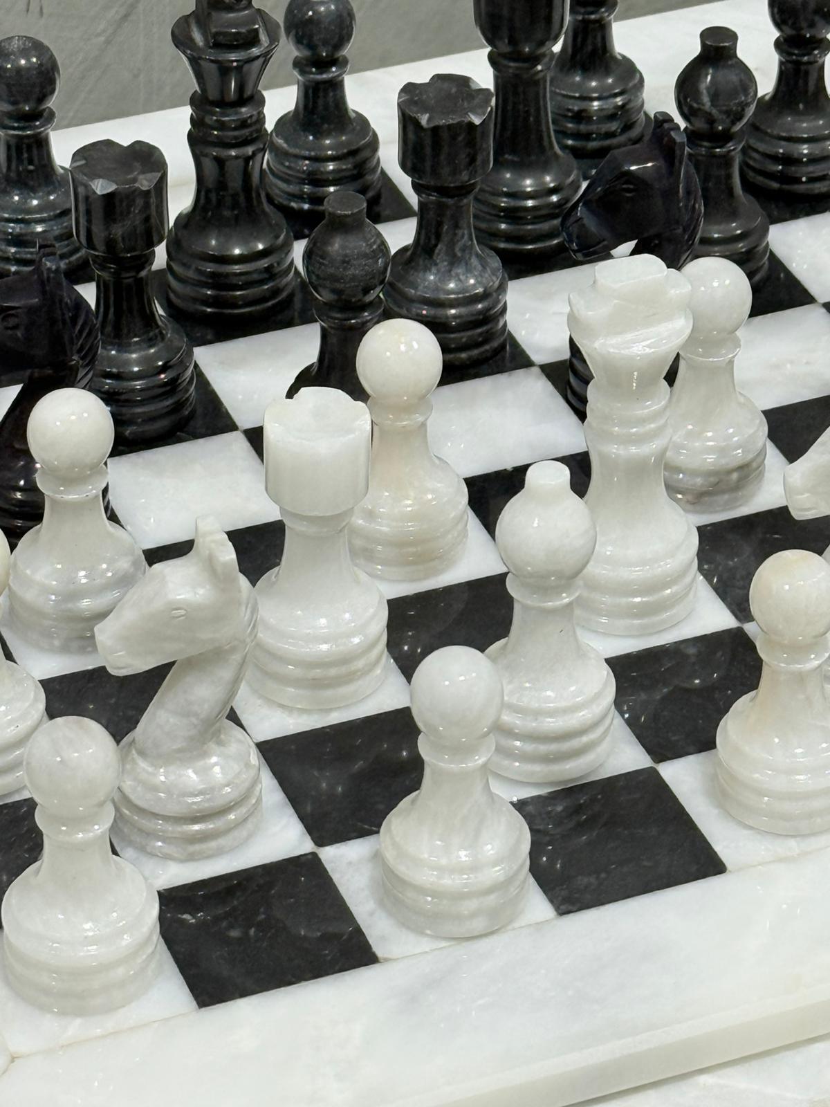 Maha Handcrafted Black & White Marble Chess Set