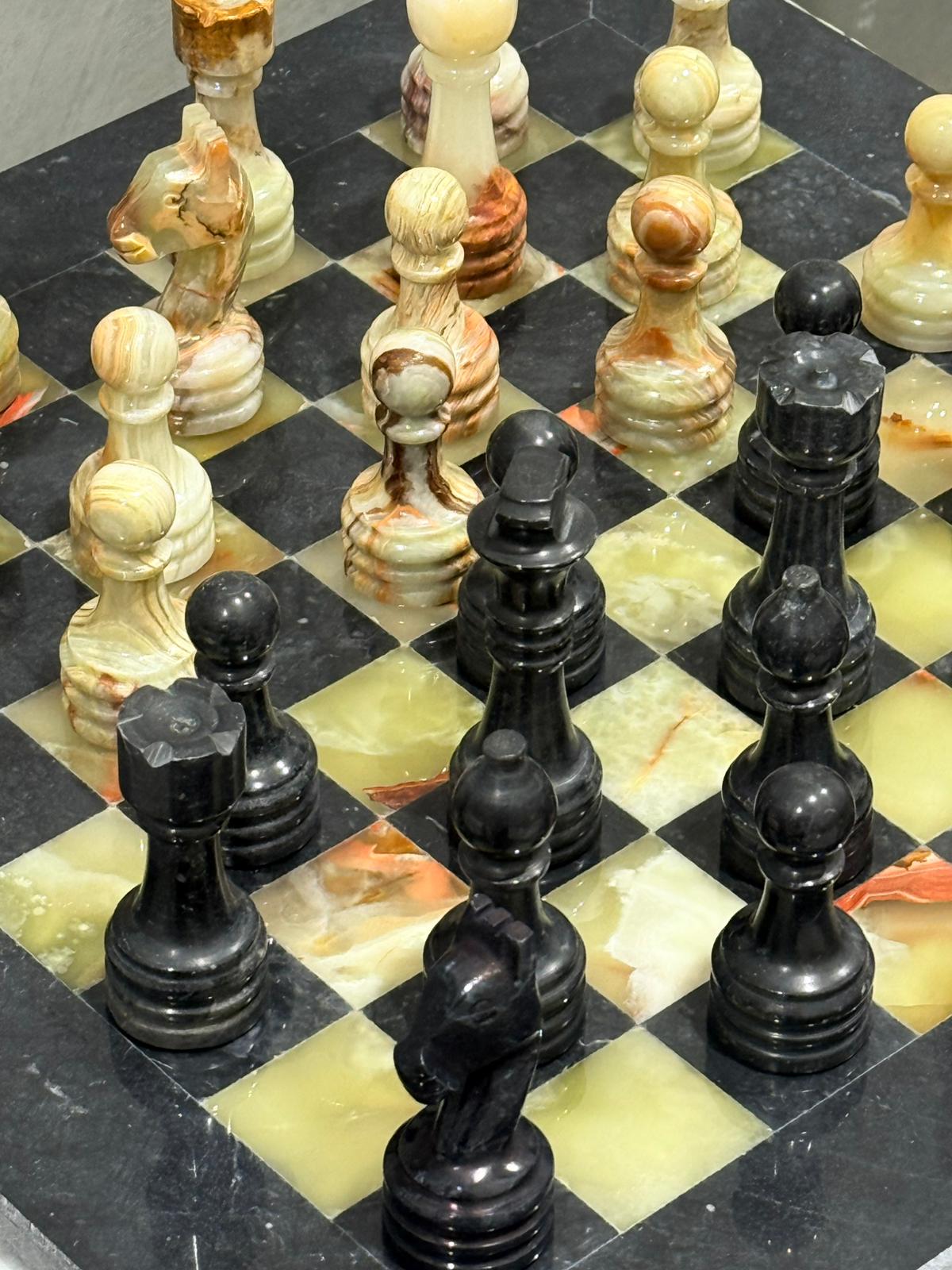 Maha Handcrafted Green Onyx & Black Marble Chess Set