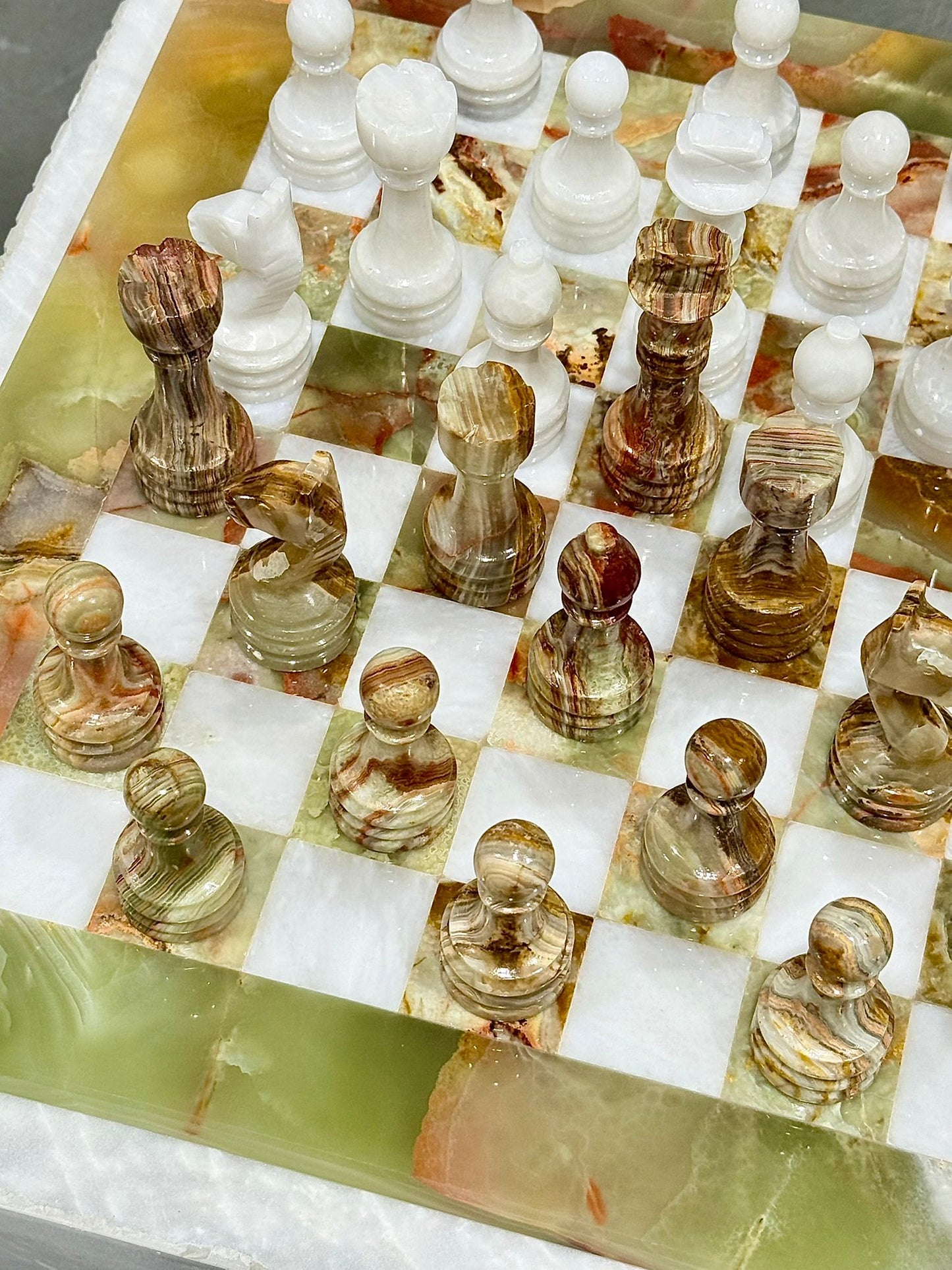 Natural Green Onyx and White Marble chess board detail